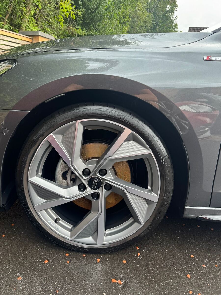 The same wheel cleaned and the tyre dressed